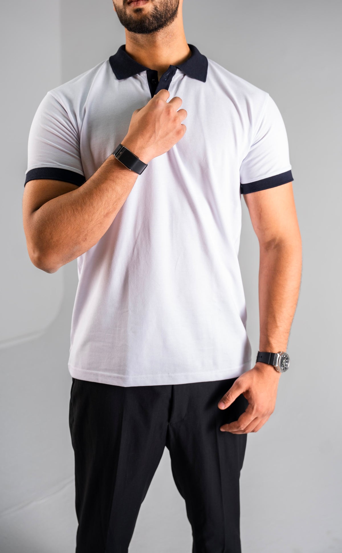 Contrast Polo — White/Navy